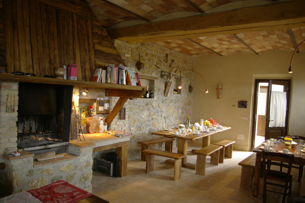 B&B Casale Di Poggioferro 스칸사노 외부 사진